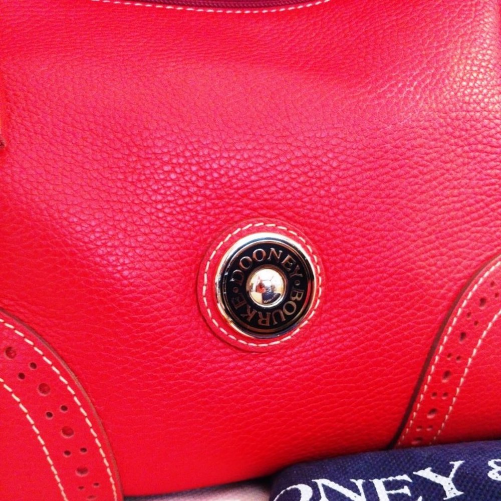 Dooney & Bourke Tomato Red Leather Double Bundle w/Lg Slouch Hobo & Kiss Wallet - Picture 14 of 16